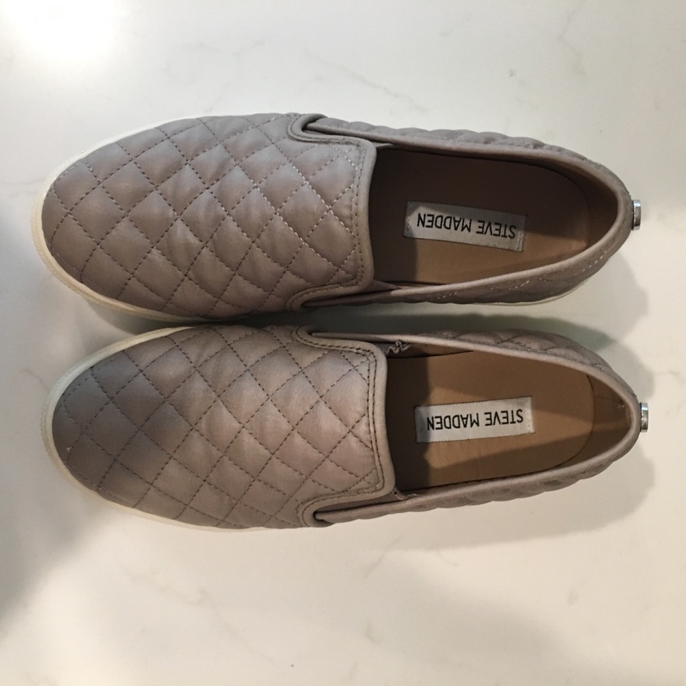 Steven madden quilted slip on